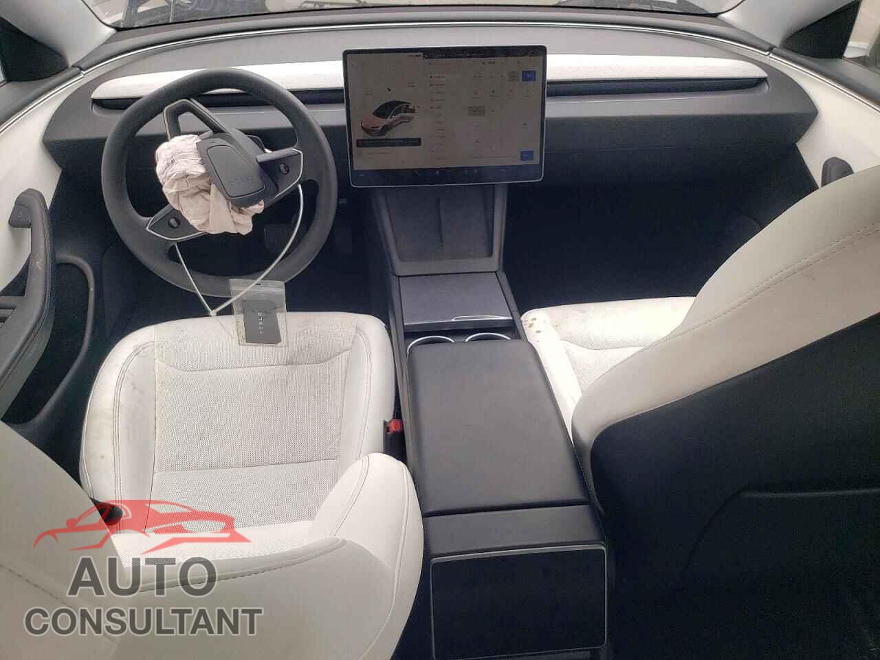 TESLA MODEL 3 2024 - 5YJ3E1EA5RF858021