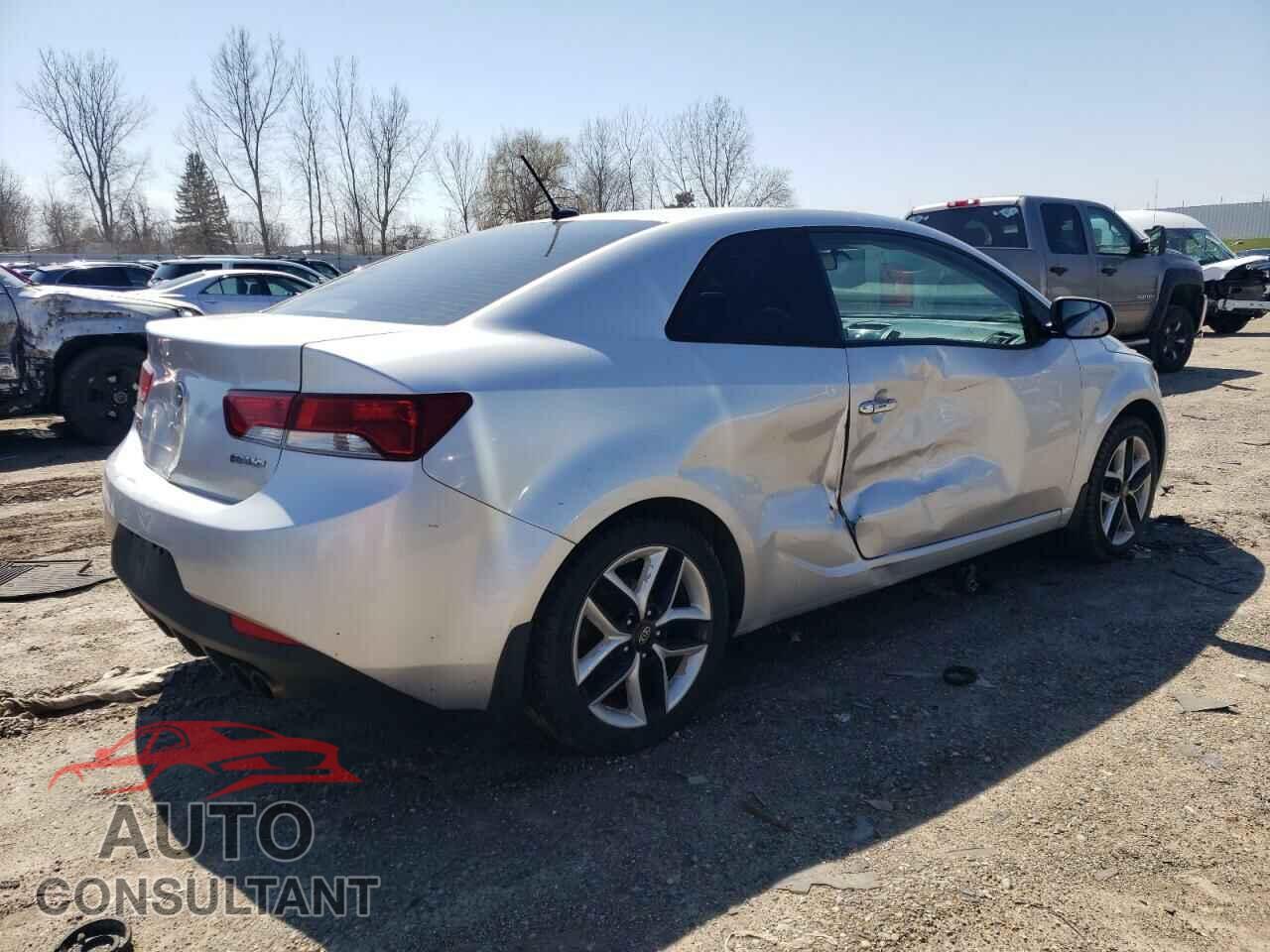 KIA FORTE 2011 - KNAFW6A33B5364405