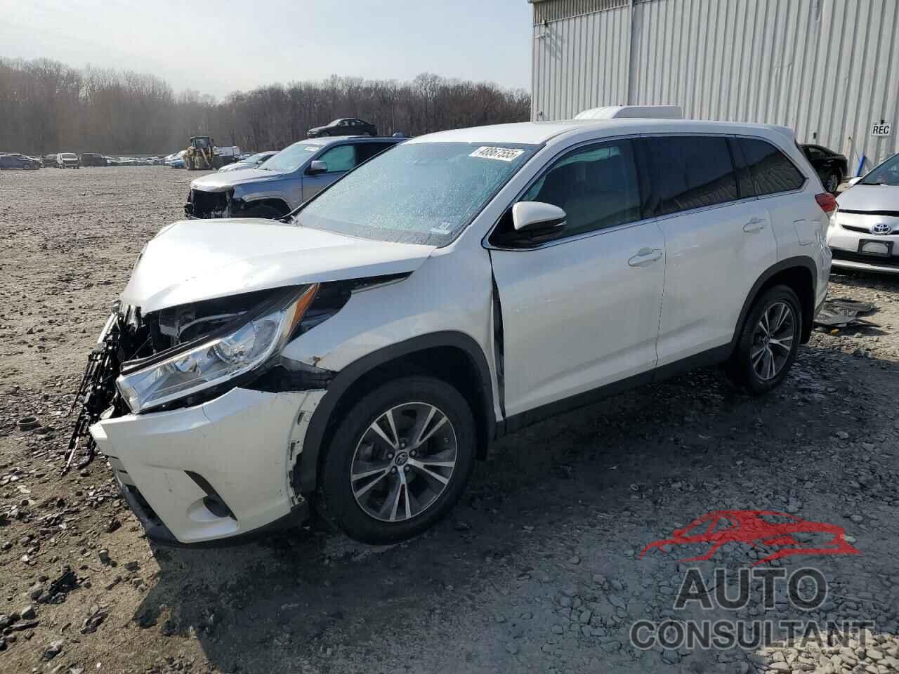 TOYOTA HIGHLANDER 2019 - 5TDBZRFH5KS707188