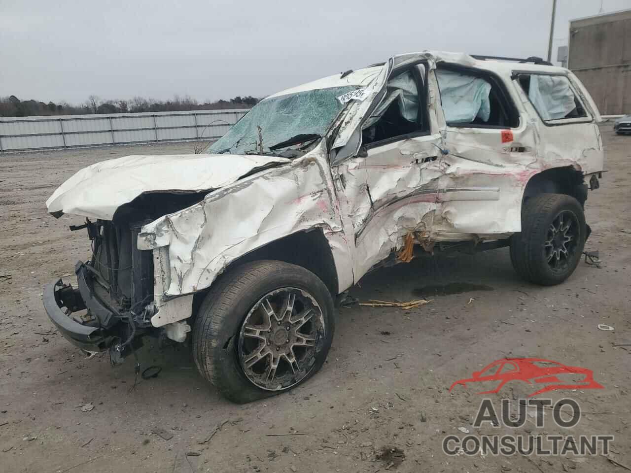 CHEVROLET TAHOE 2012 - 1GNSKCE04CR258123