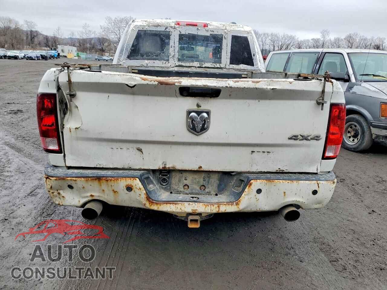 DODGE RAM 1500 2012 - 1C6RD7MT2CS258349