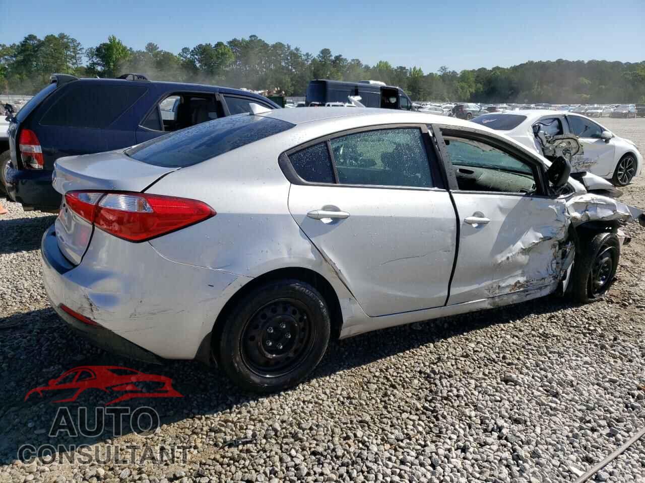 KIA FORTE 2016 - KNAFK4A65G5584338