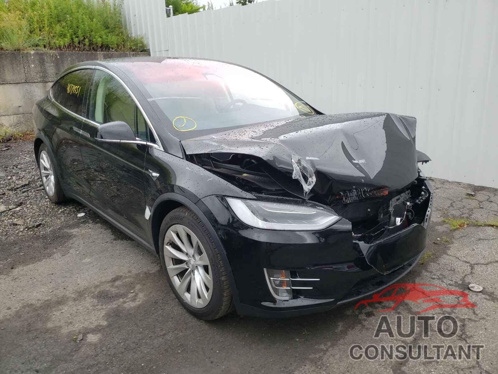 TESLA MODEL X 2017 - 5YJXCDE23HF051237