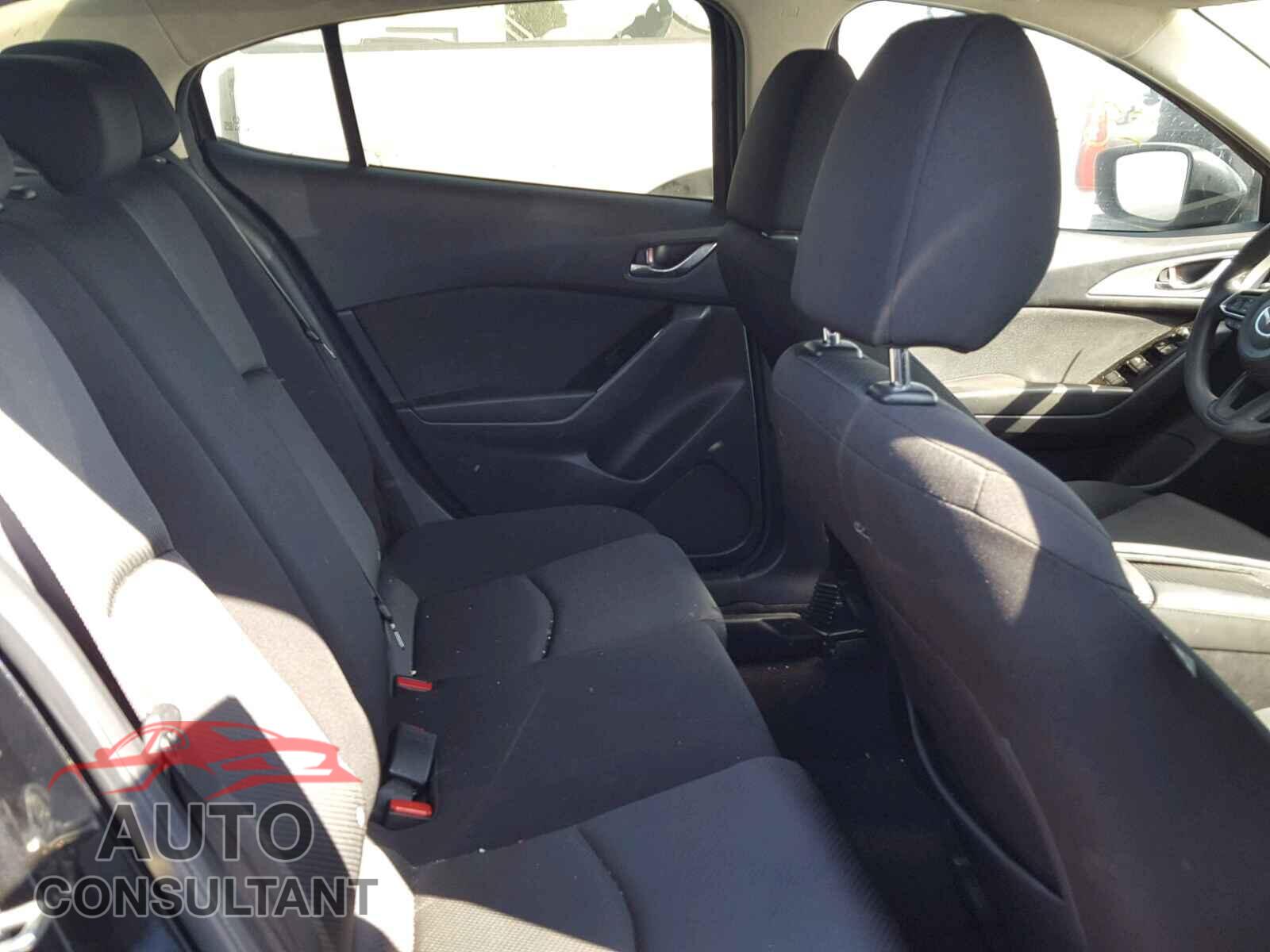 MAZDA 3 2017 - 3MZBN1U76HM152961