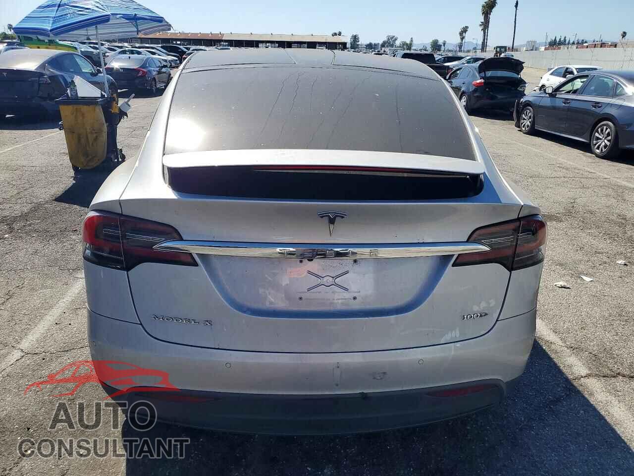 TESLA MODEL X 2017 - 5YJXCDE22HF060298