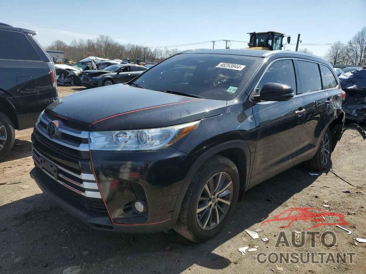 TOYOTA HIGHLANDER 2019 - 5TDJZRFH8KS563552