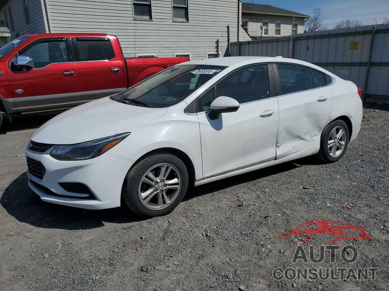 CHEVROLET CRUZE 2018 - 1G1BE5SM7J7169294