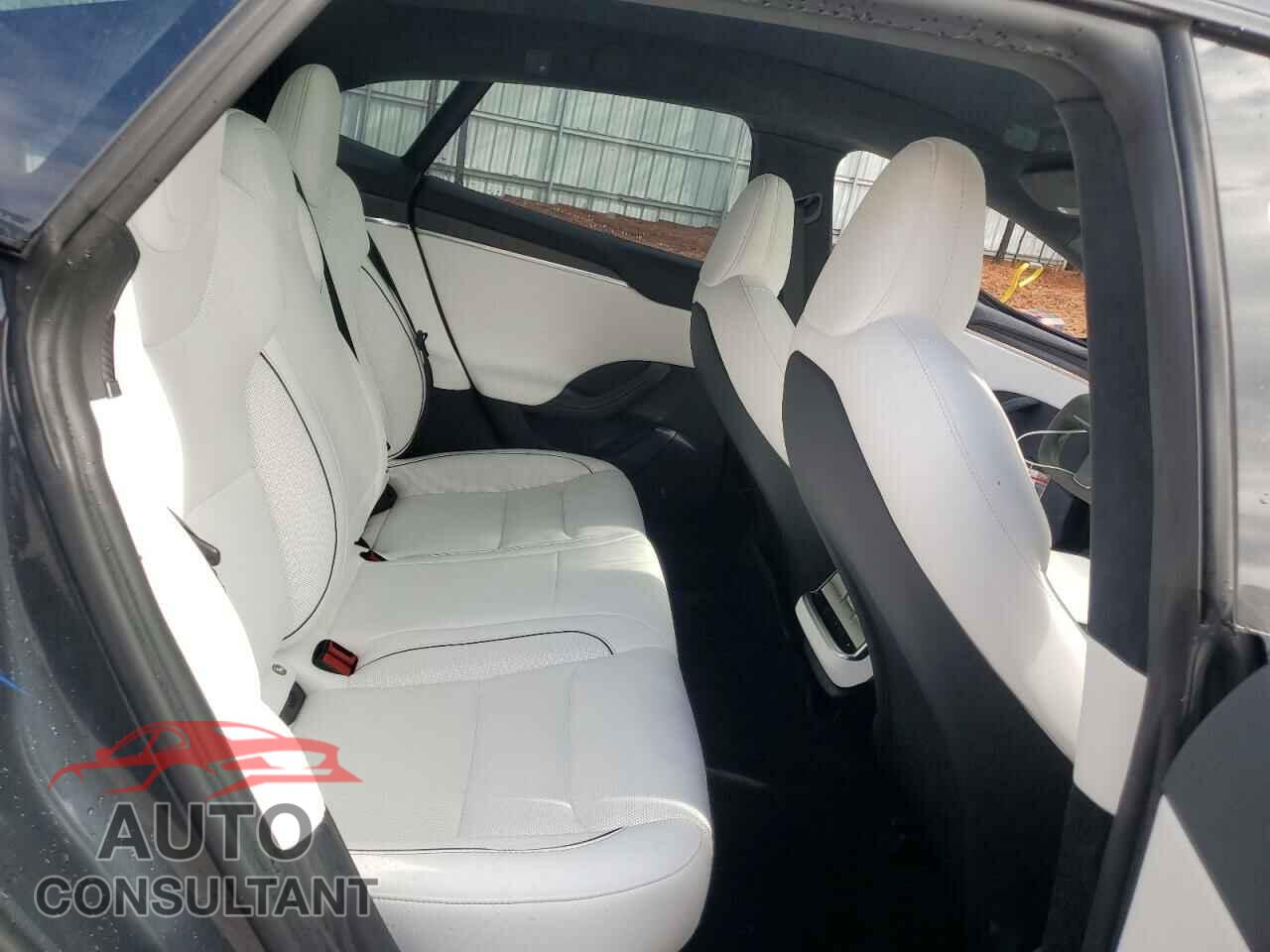 TESLA MODEL S 2024 - 5YJSA1E67RF533518