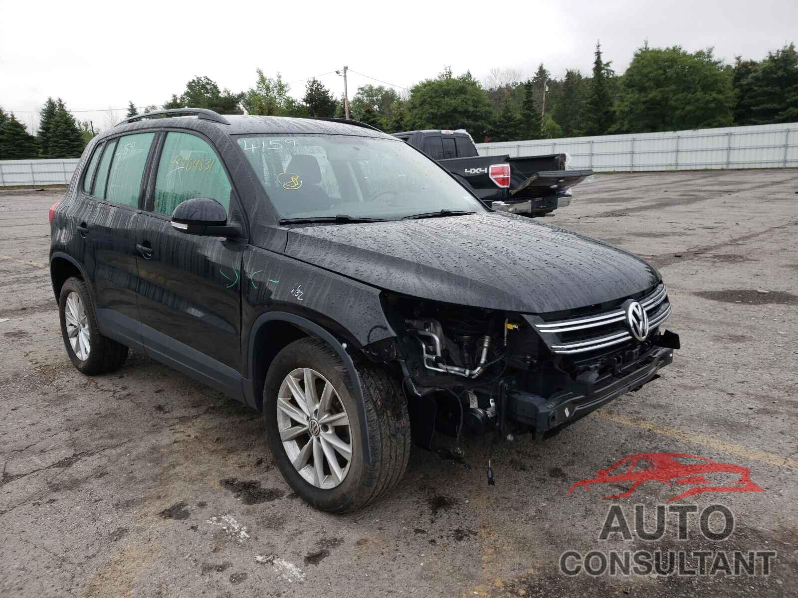 VOLKSWAGEN TIGUAN 2017 - WVGBV7AX3HK049719