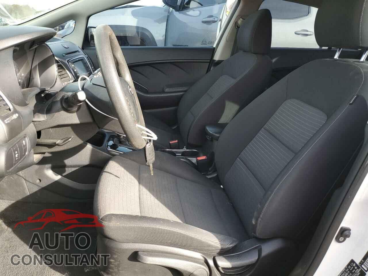 KIA FORTE 2017 - 3KPFL4A75HE150094