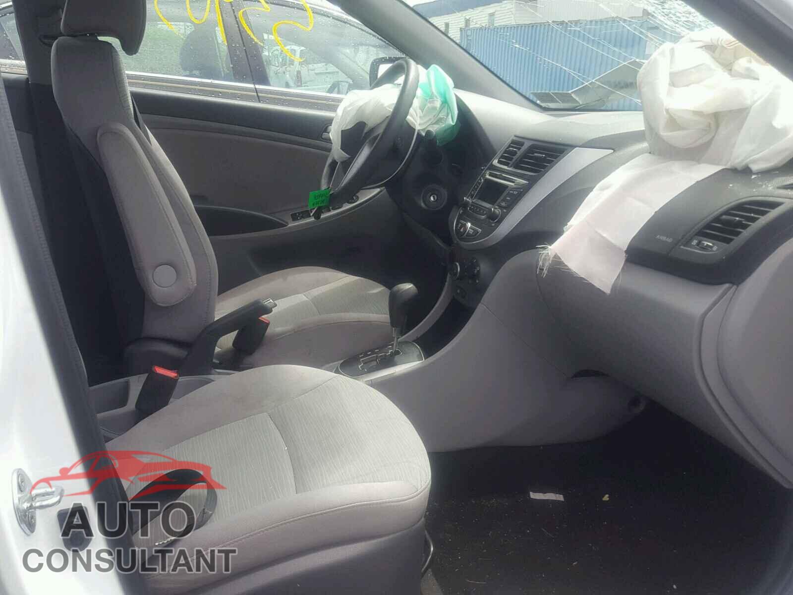 HYUNDAI ACCENT 2016 - KMHCT4AE2GU979086