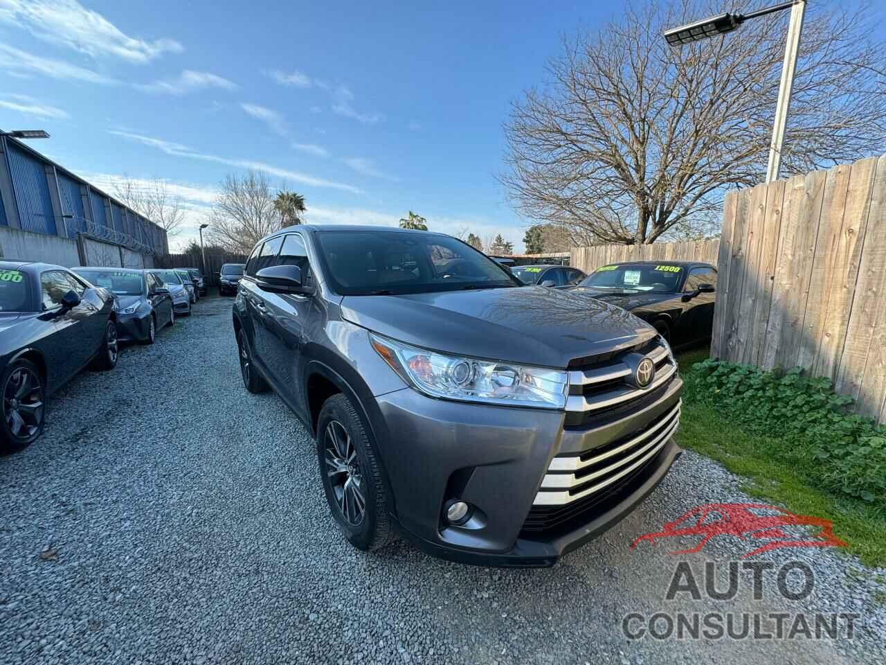 TOYOTA HIGHLANDER 2019 - 5TDZZRFH1KS298346