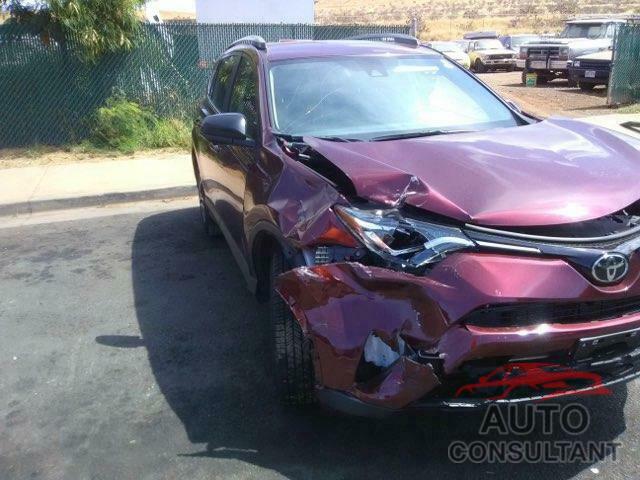 TOYOTA RAV4 LE 2017 - JTMZFREV1HD107402