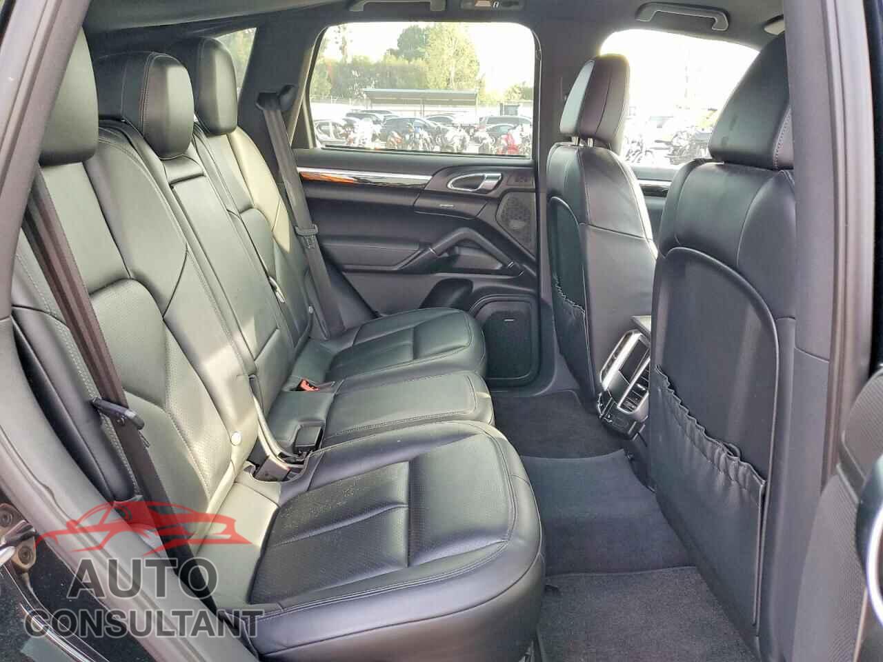 PORSCHE CAYENNE 2012 - WP1AA2A24CLA09556