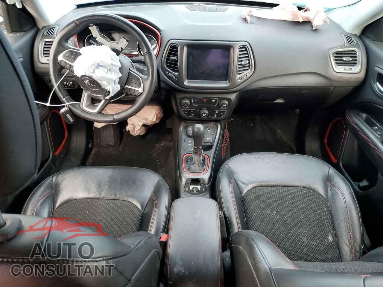 JEEP COMPASS 2018 - 3C4NJDDB7JT417187