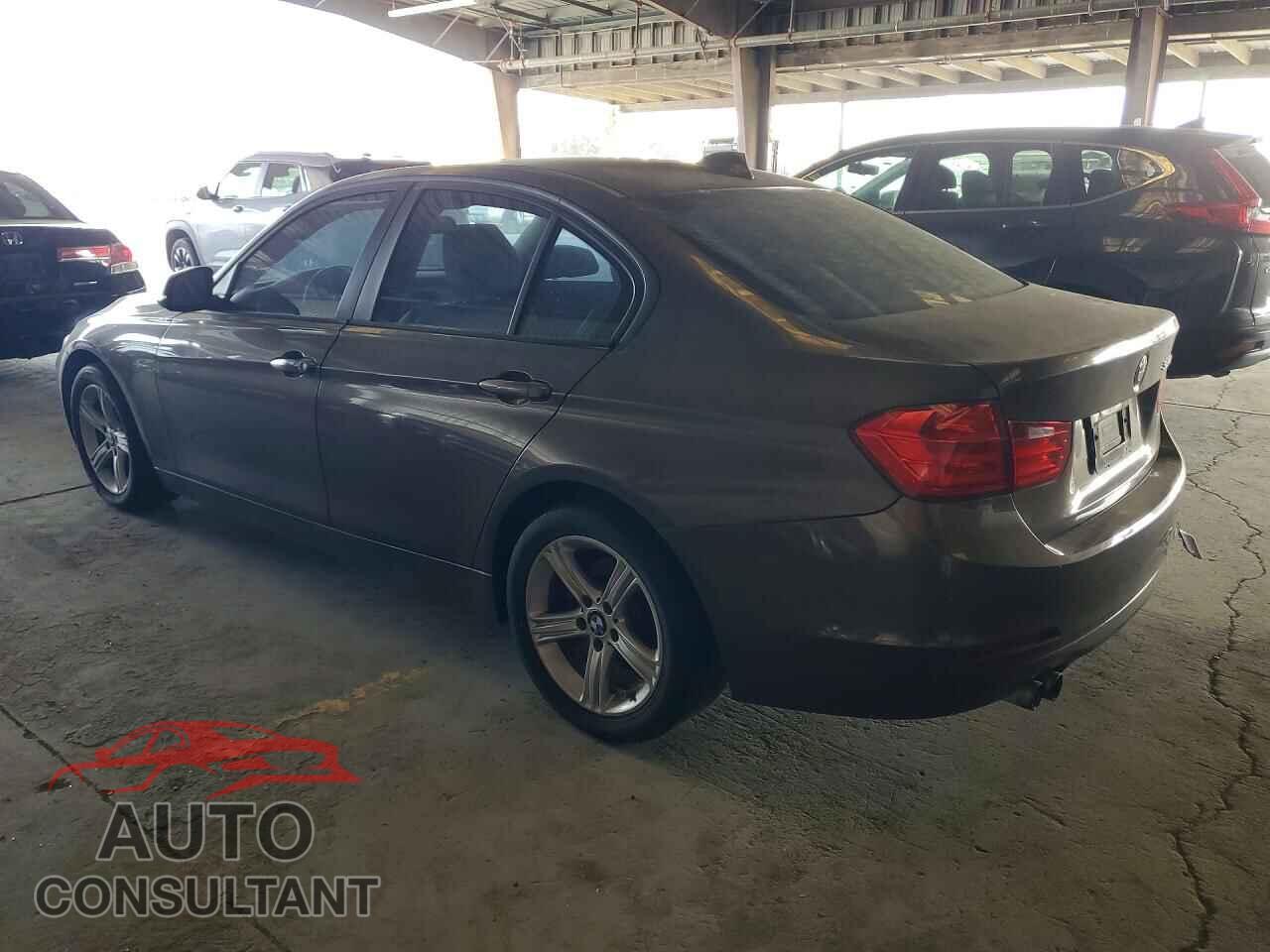 BMW 3 SERIES 2013 - WBA3C1C52DF435300