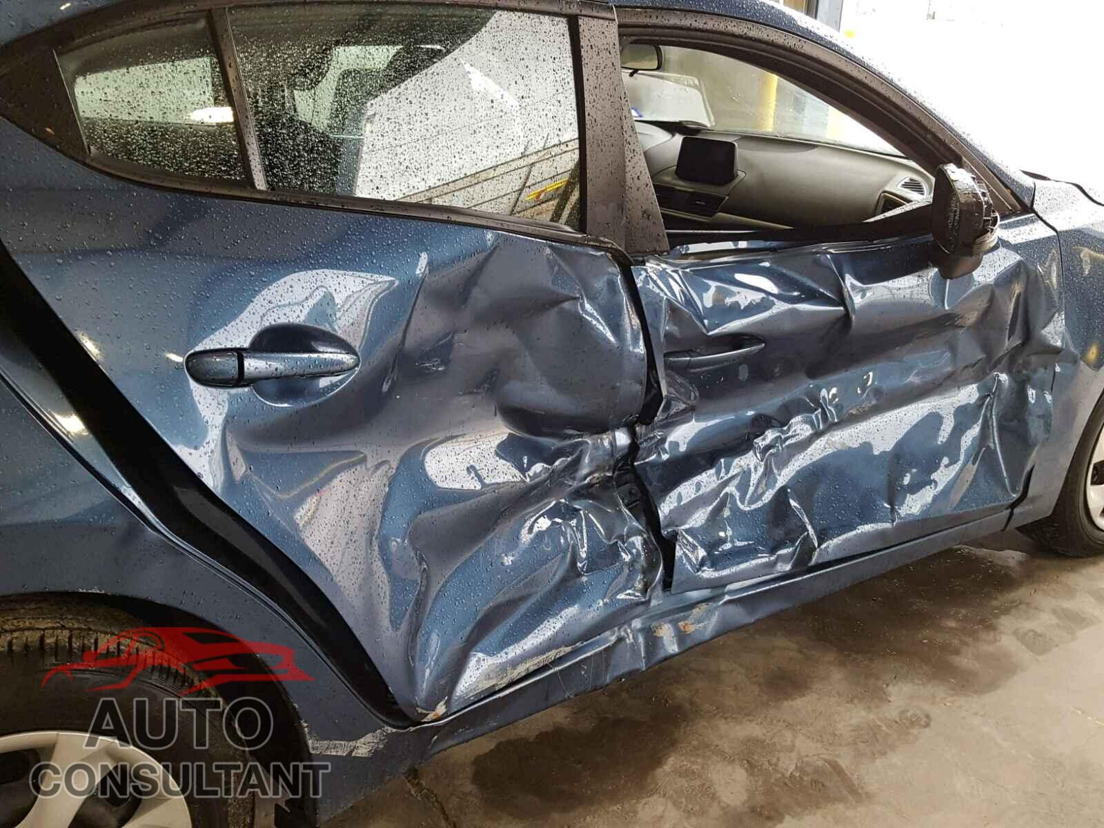 MAZDA 3 2017 - 3MZBN1U78HM107388