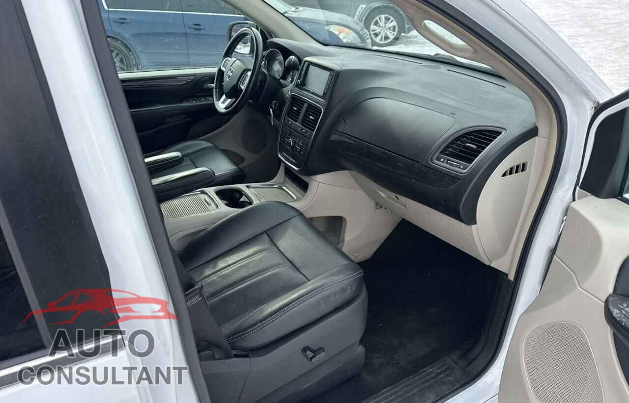 DODGE CARAVAN 2016 - 2C4RDGDG7GR208906