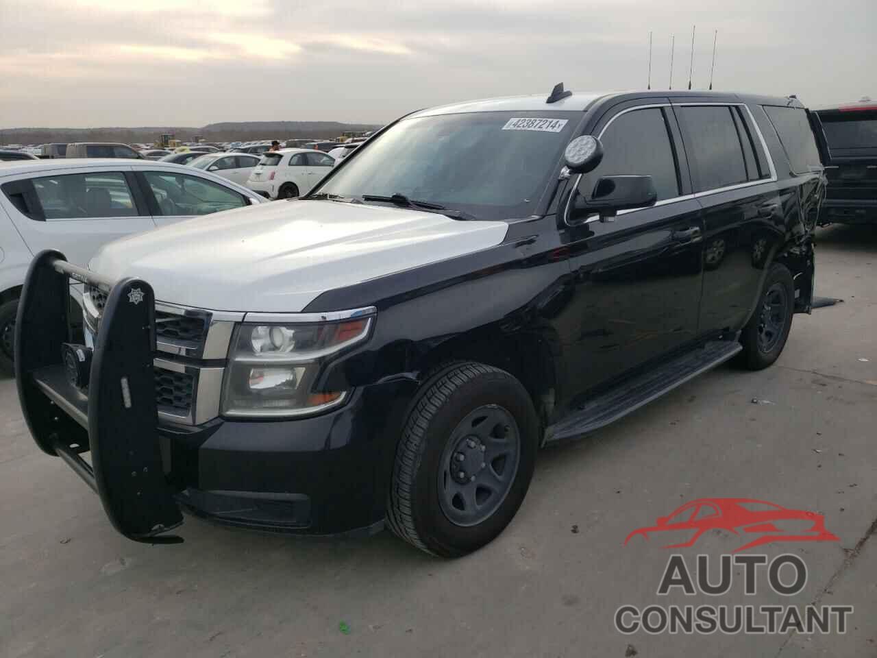 CHEVROLET TAHOE 2018 - 1GNLCDEC5JR367883