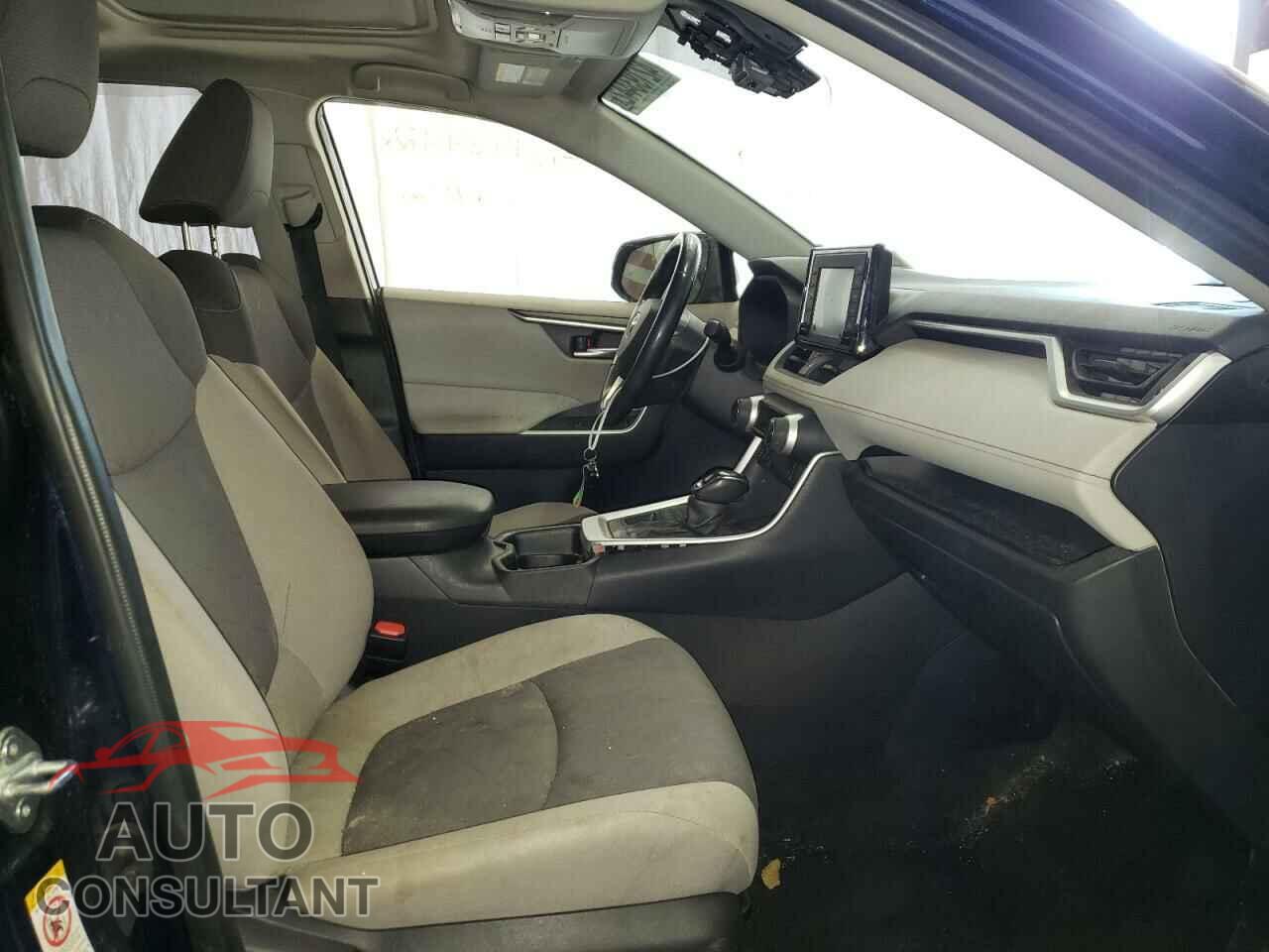 TOYOTA RAV4 2019 - JTMP1RFVXKD005821