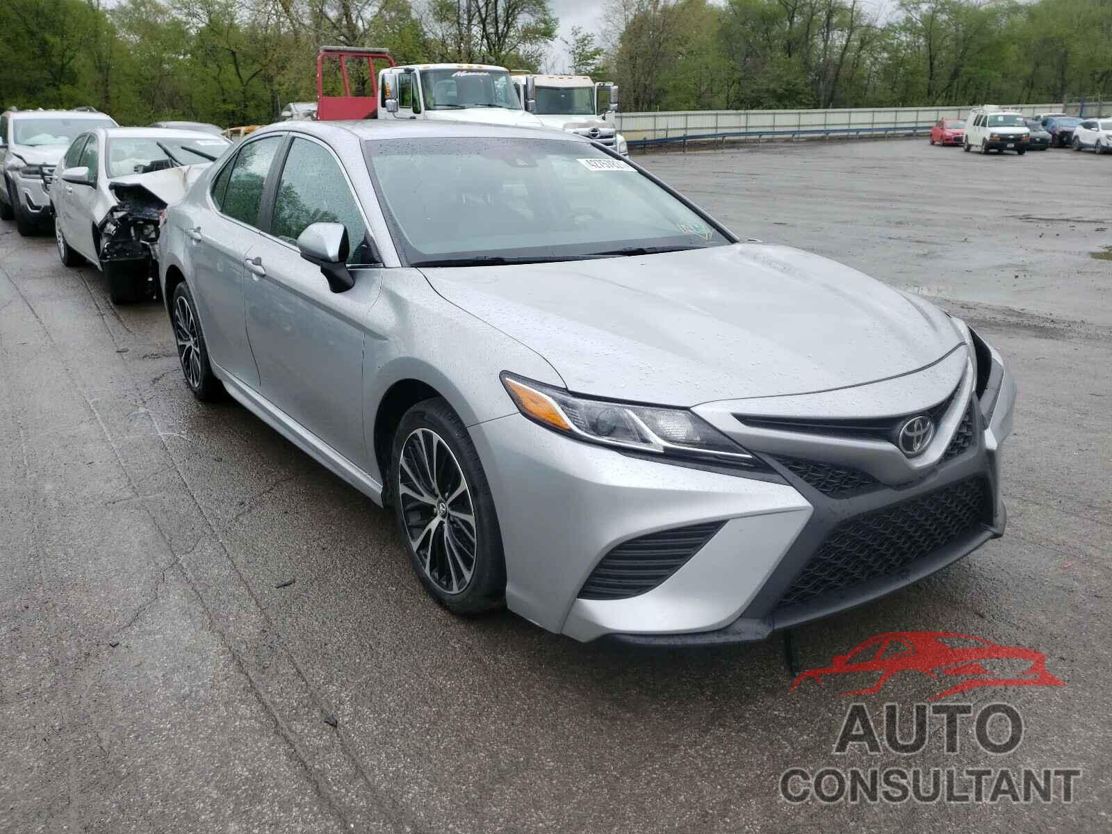 TOYOTA CAMRY 2018 - 4T1B11HKXJU545386