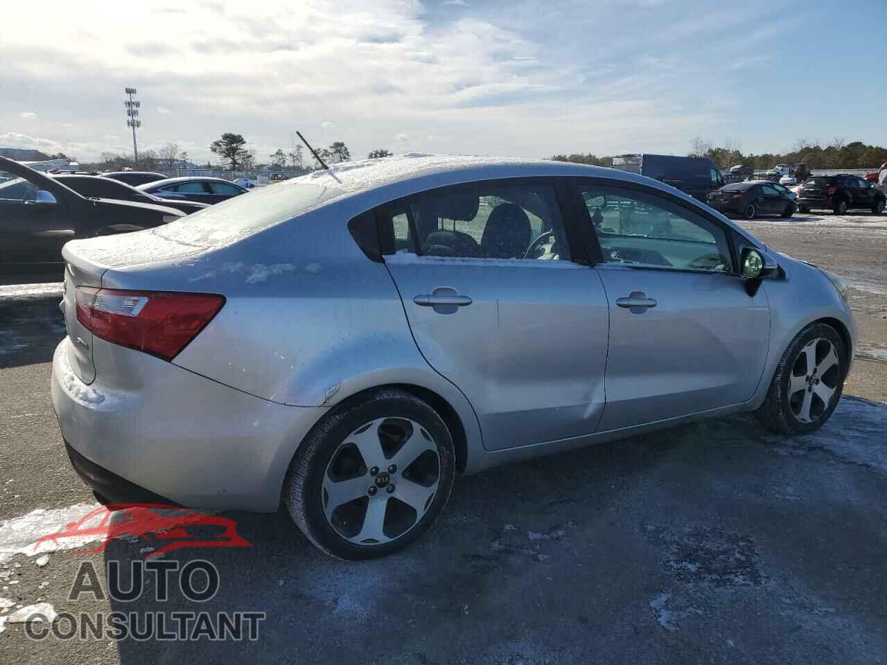 KIA RIO 2012 - KNADN4A38C6074235