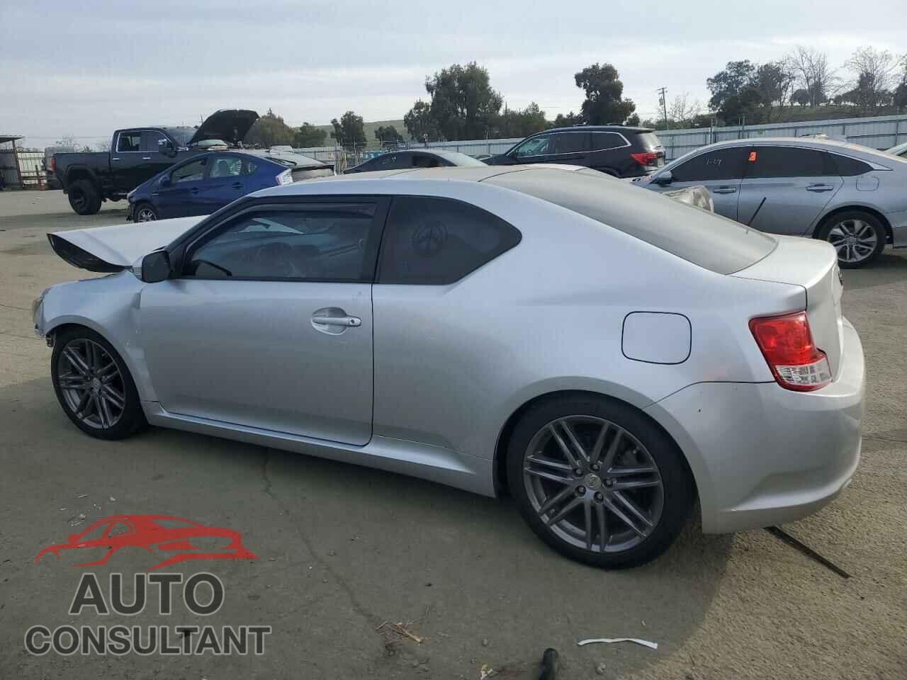 TOYOTA SCION 2013 - JTKJF5C79D3064611