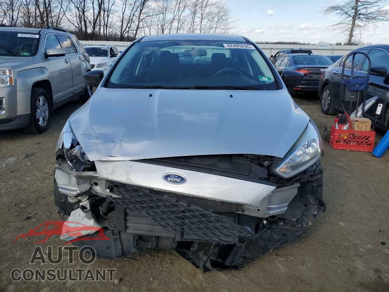 FORD FOCUS 2018 - 1FADP3E21JL243718
