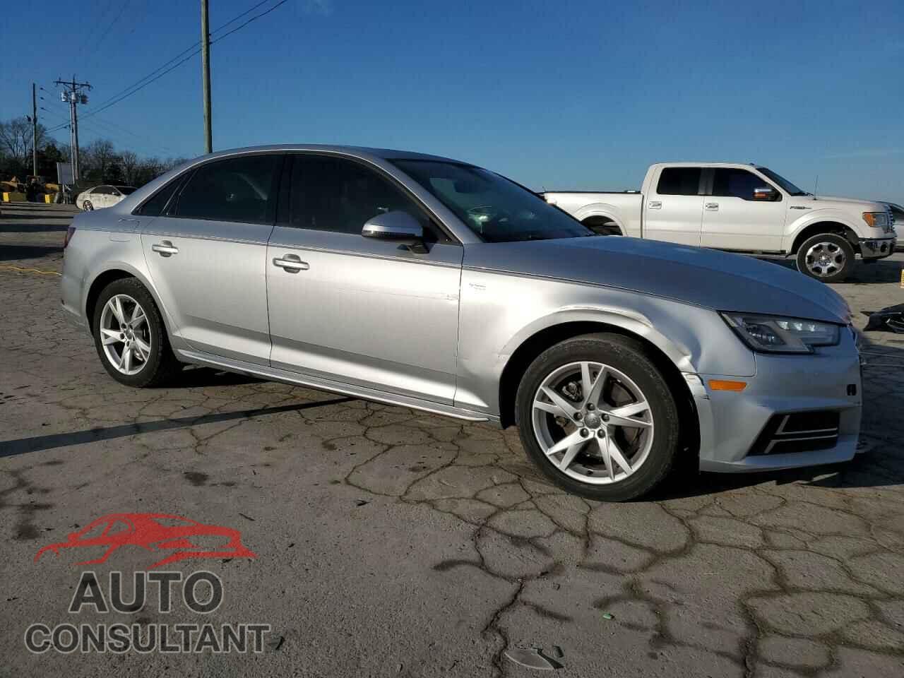 AUDI A4 2018 - WAUKMAF43JA233330