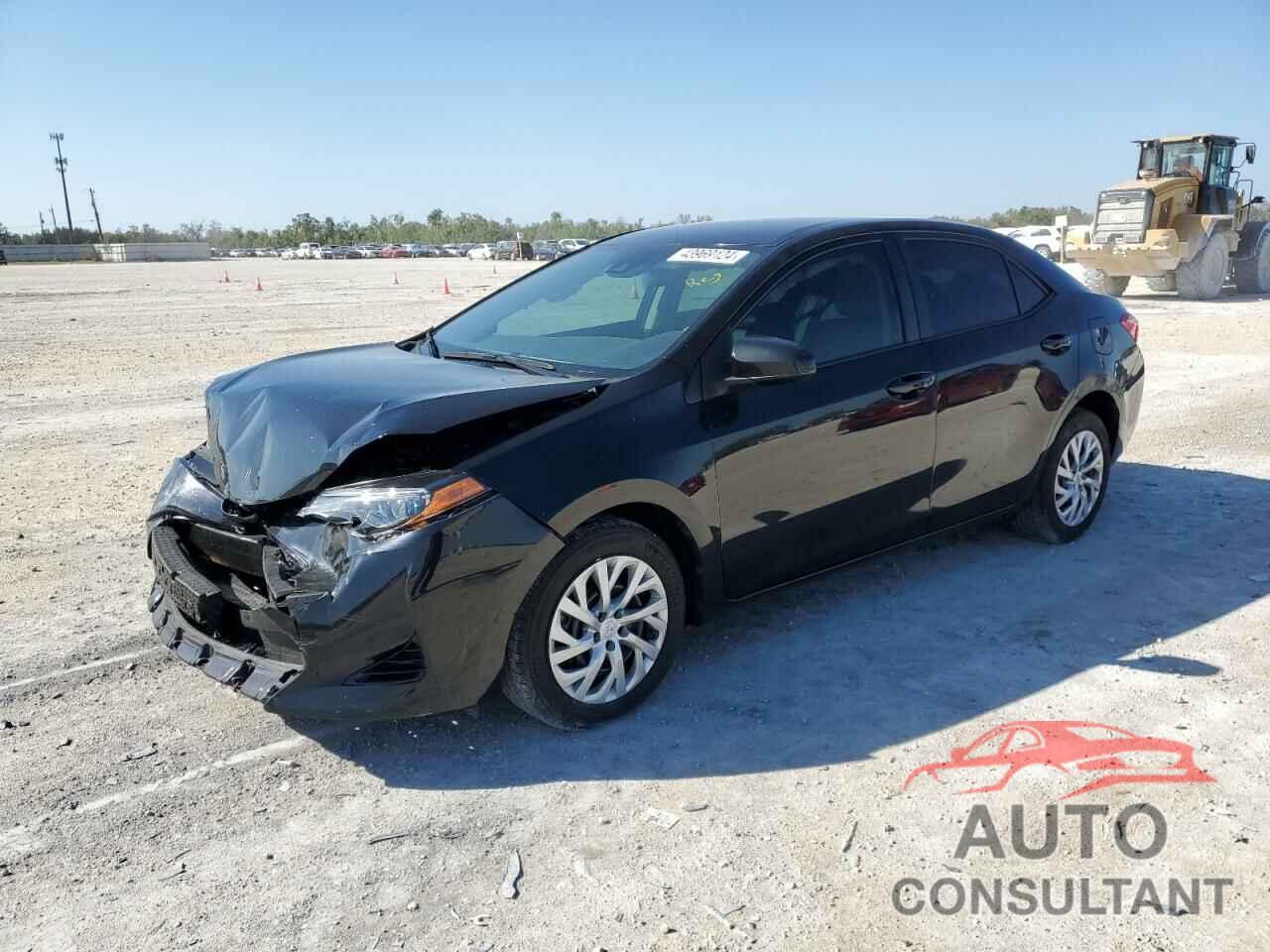 TOYOTA COROLLA 2018 - 5YFBURHE4JP833101