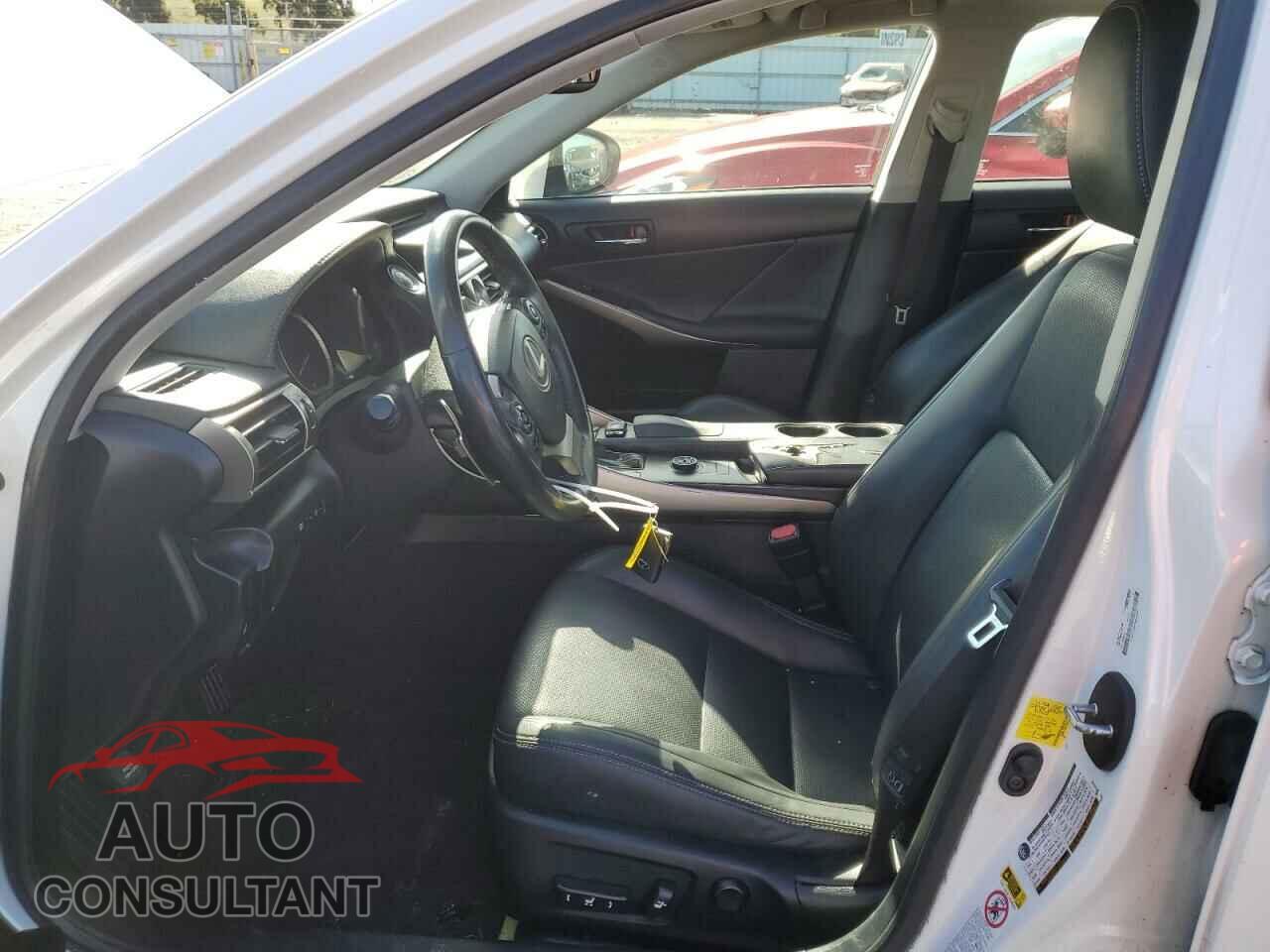 LEXUS IS 2015 - JTHBF1D20F5046205