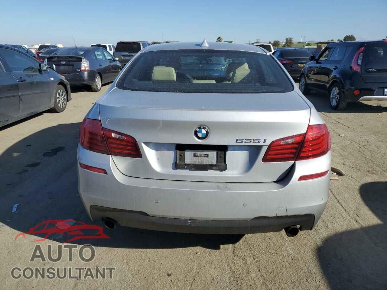 BMW 5 SERIES 2014 - WBA5B1C51ED477045