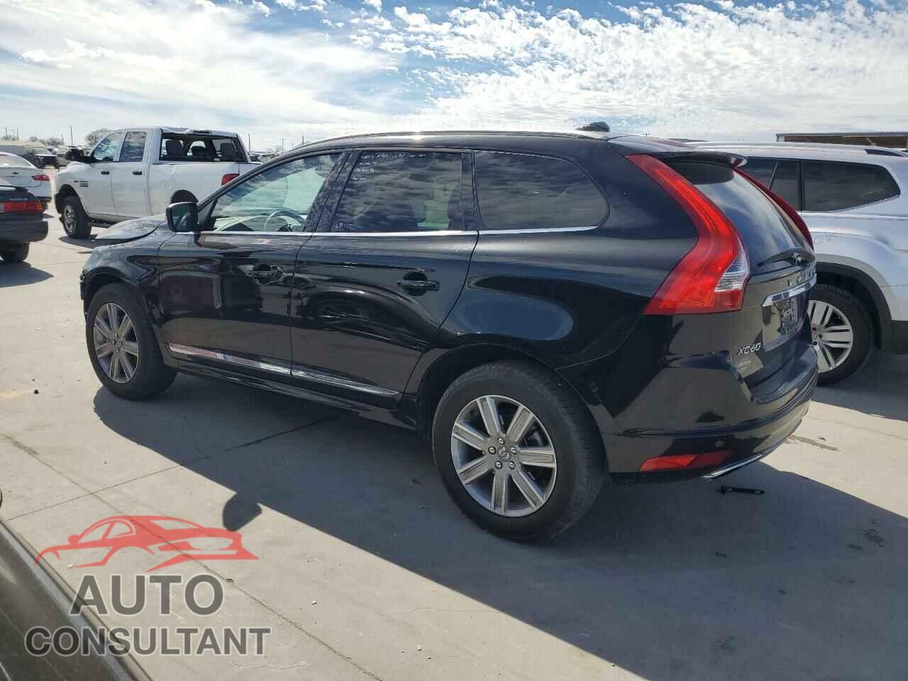 VOLVO XC60 2017 - YV440MRU2H2000738