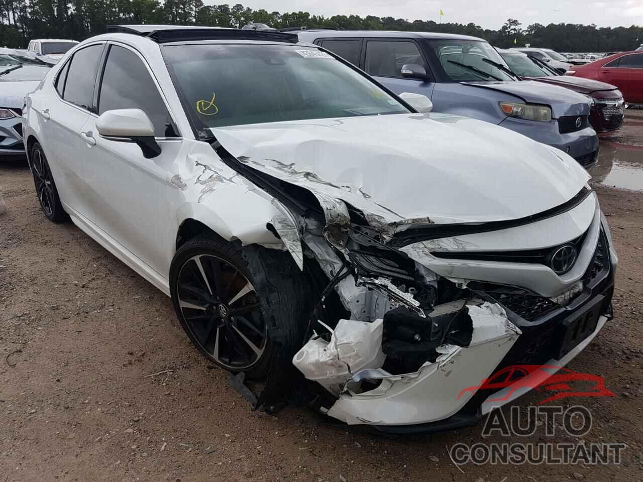 TOYOTA CAMRY 2018 - 4T1B61HK4JU081948