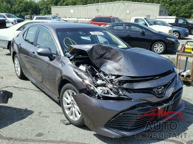 TOYOTA CAMRY 2018 - 4T1B11HK7JU101821