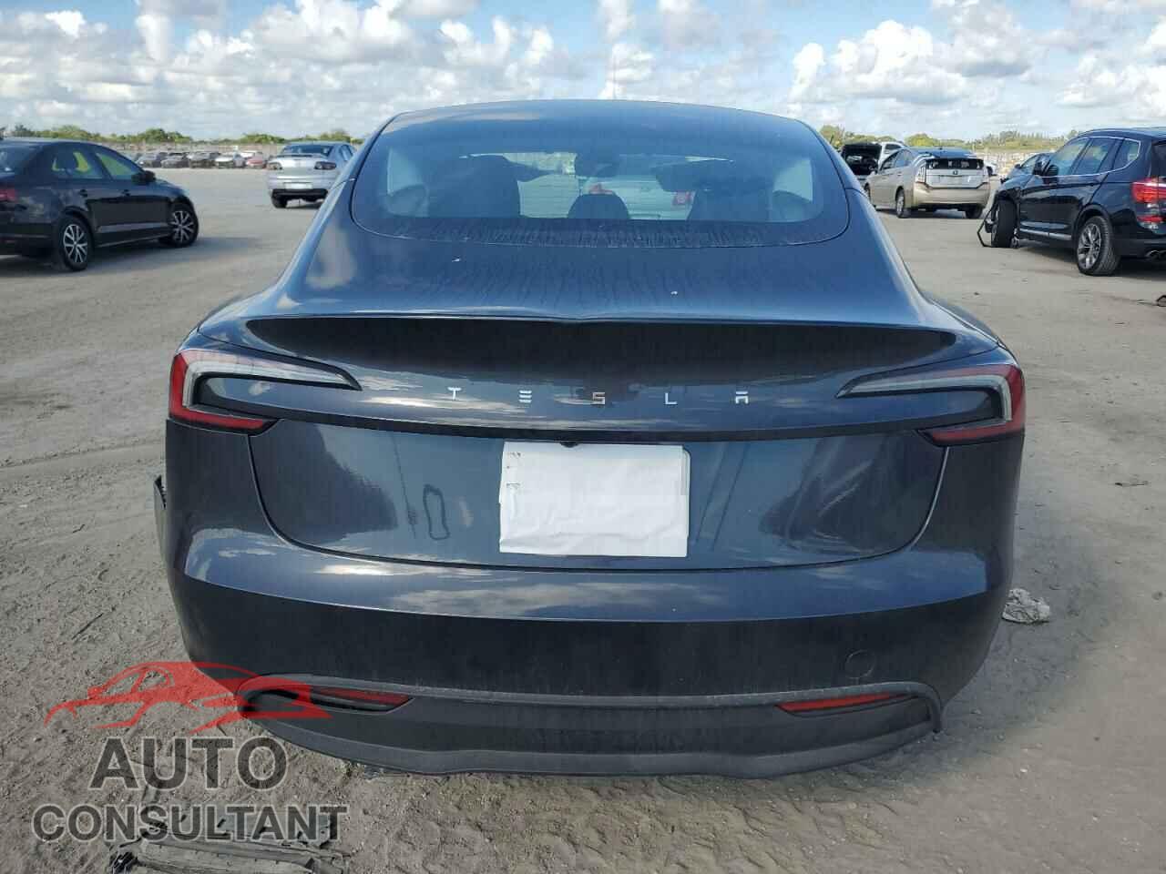 TESLA MODEL 3 2024 - 5YJ3E1EA2RF752321