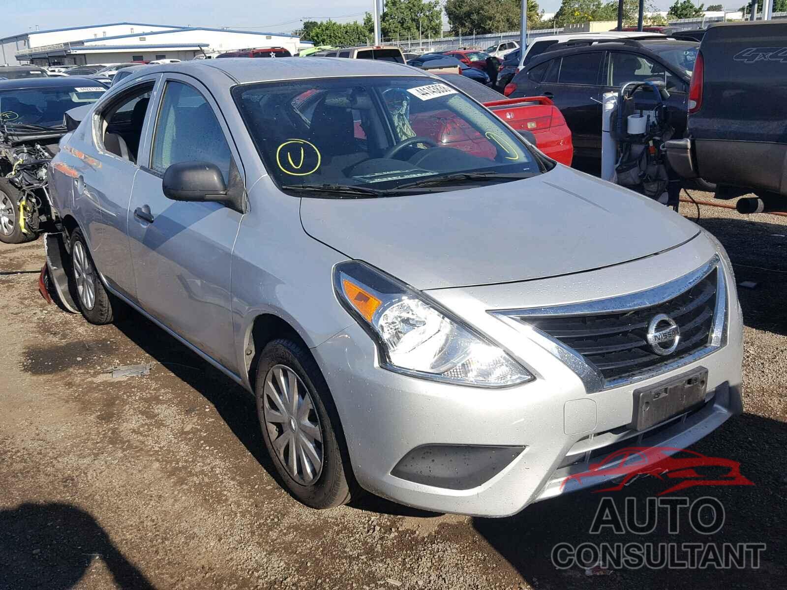 NISSAN VERSA 2015 - 3N1CN7APXFL812441