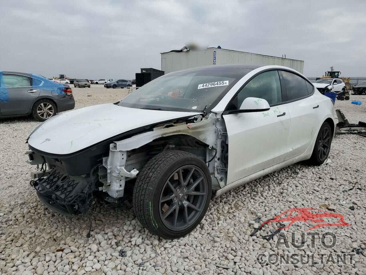 TESLA MODEL 3 2021 - 5YJ3E1EA5MF100740