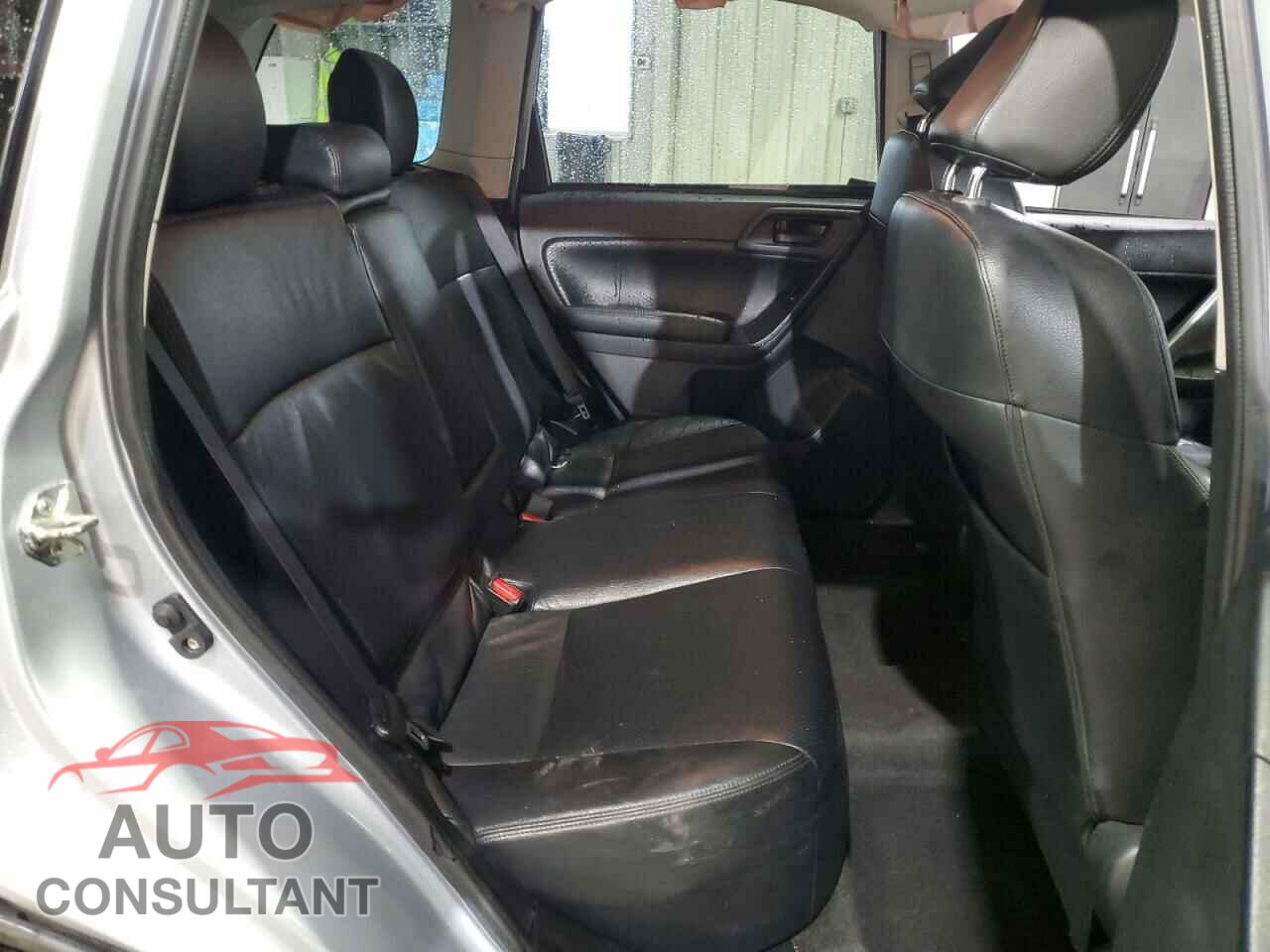 SUBARU FORESTER 2018 - JF2SJAEC7JH483702