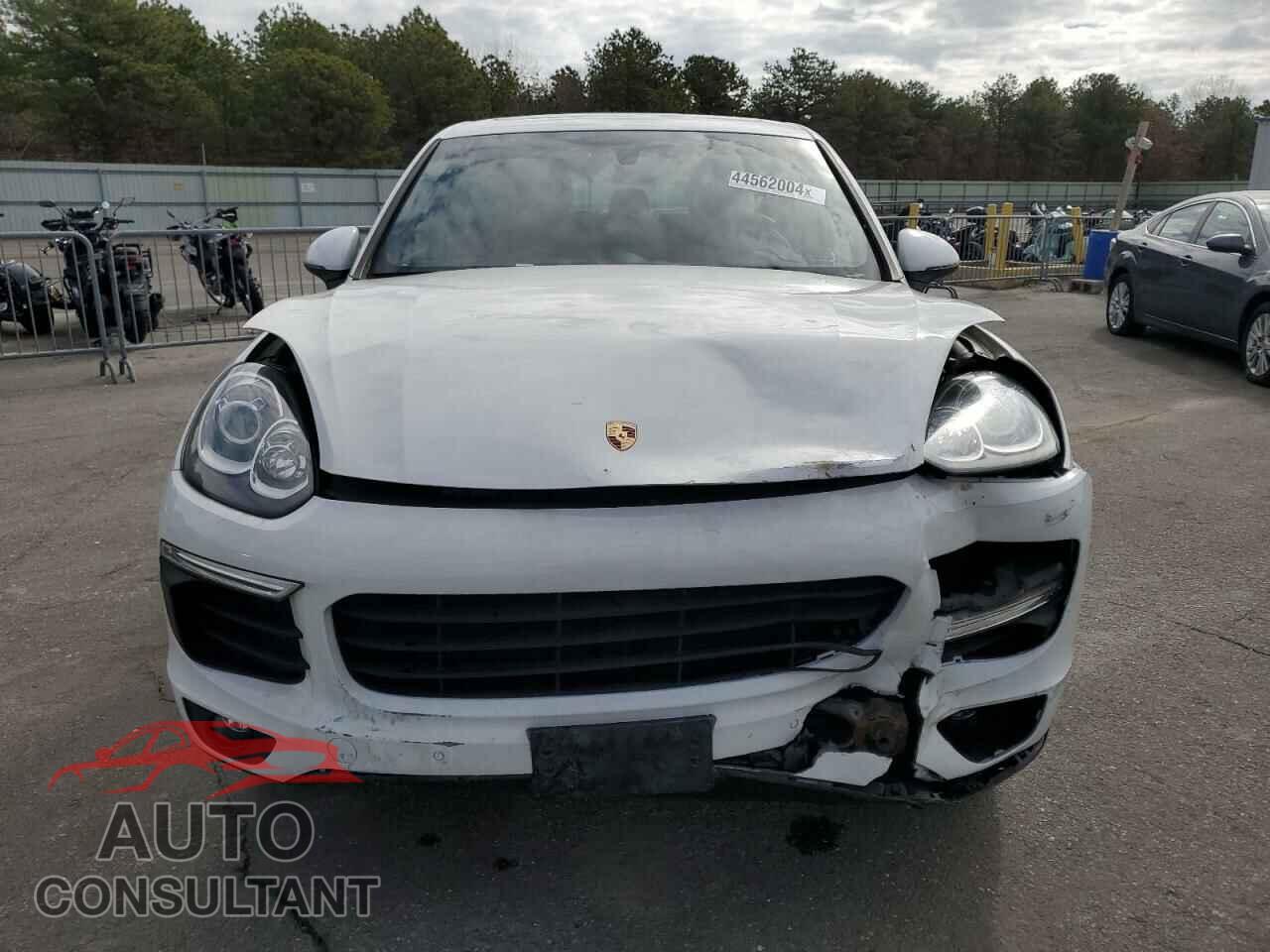 PORSCHE CAYENNE 2016 - WP1AA2A2XGKA12330