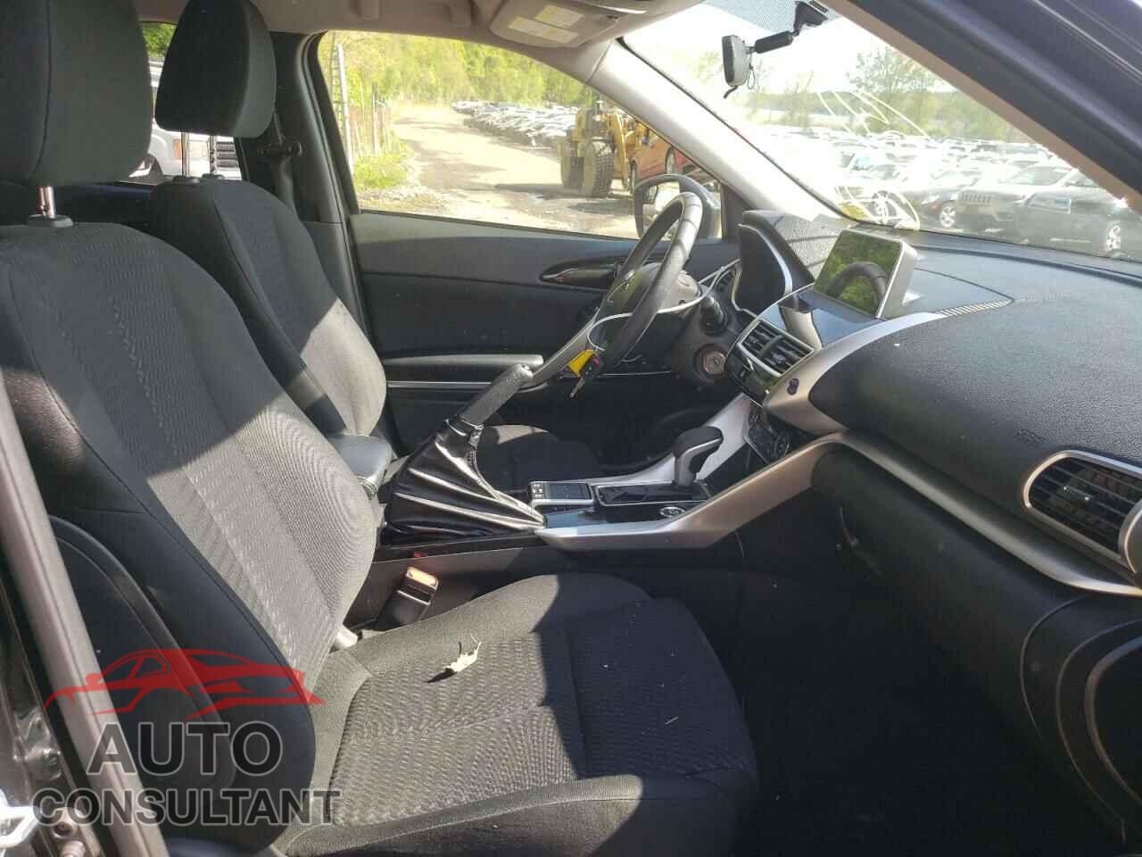 MITSUBISHI ECLIPSE 2018 - JA4AT4AA8JZ066247