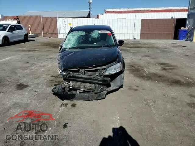 VOLKSWAGEN JETTA 2017 - 3VWDB7AJ1HM397722