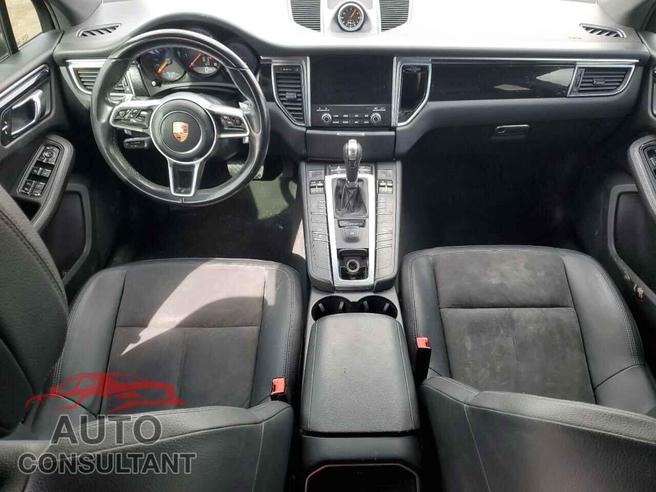 PORSCHE MACAN 2017 - WP1AA2A56HLB09238