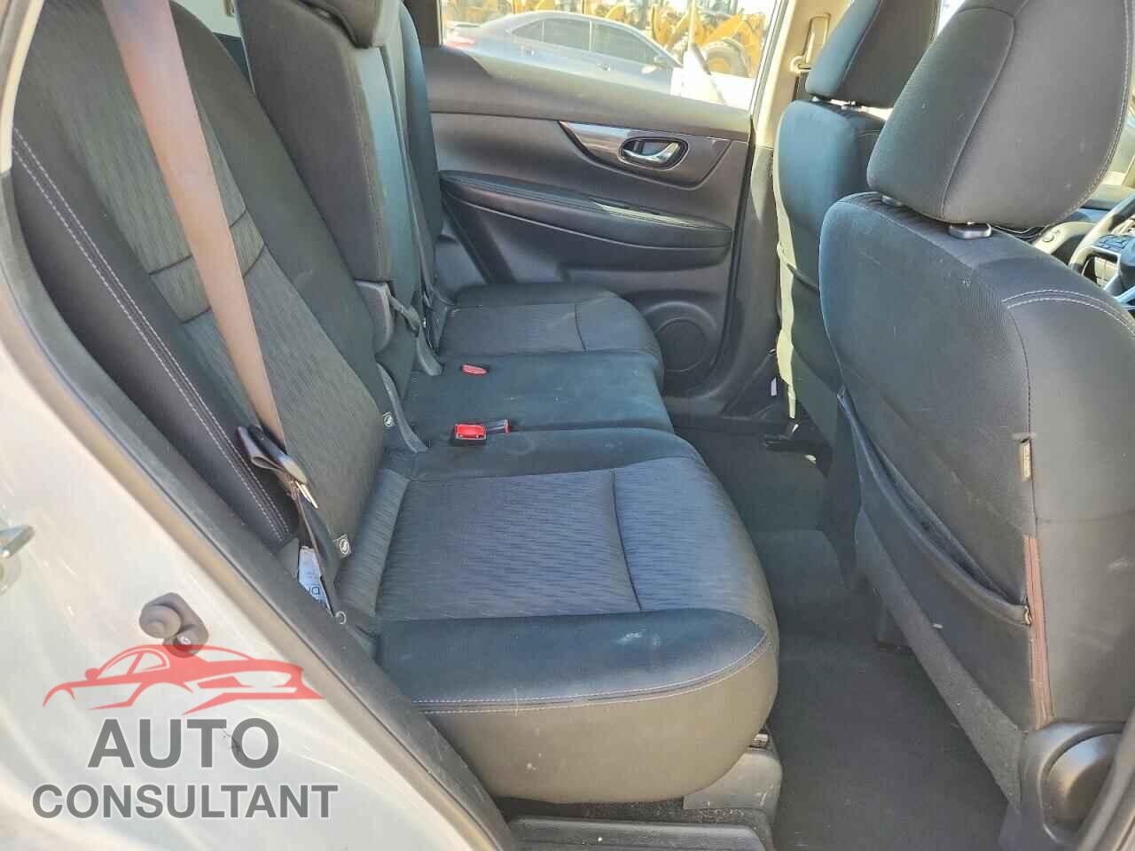NISSAN ROGUE 2018 - KNMAT2MVXJP521572