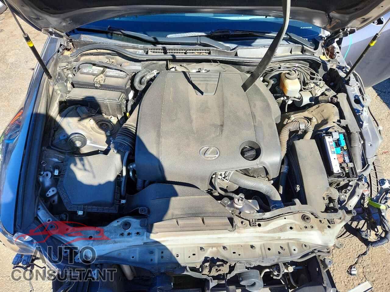 LEXUS IS 2015 - JTHBF1D29F5077369