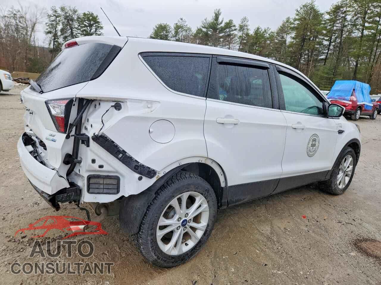 FORD ESCAPE 2017 - 1FMCU9GD9HUC04178