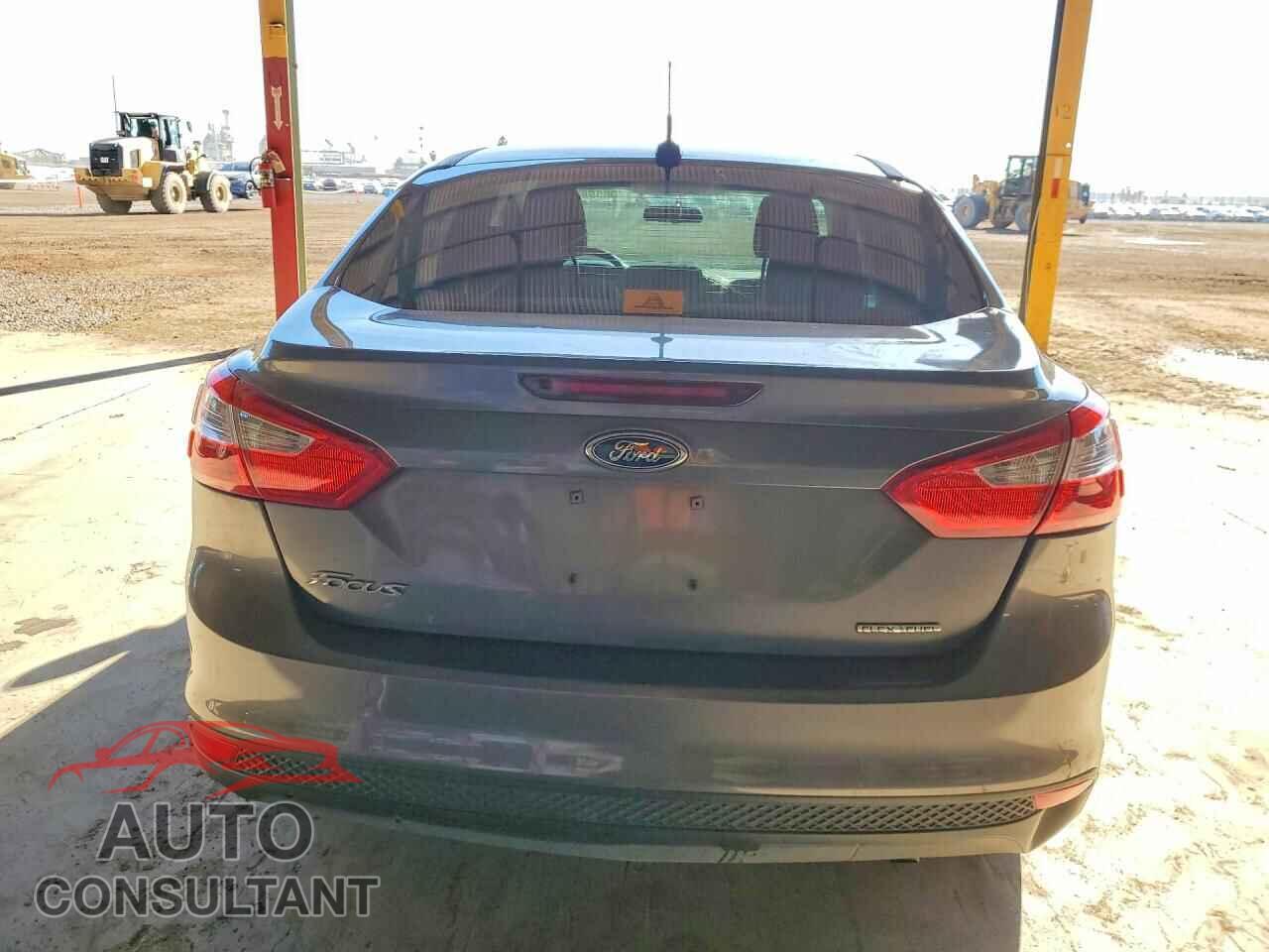 FORD FOCUS 2014 - 1FADP3E29EL281865