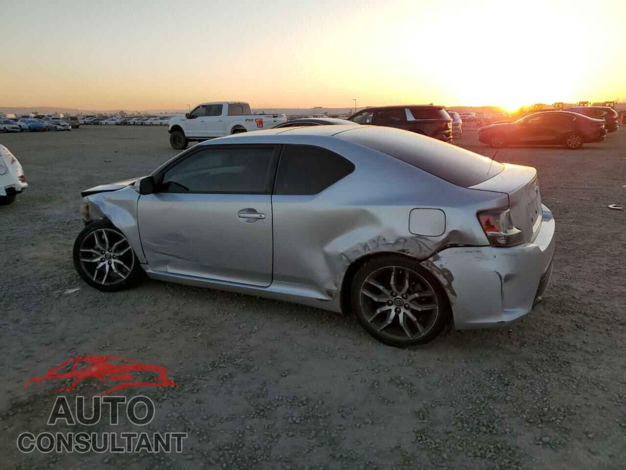 TOYOTA SCION 2014 - JTKJF5C71E3069710