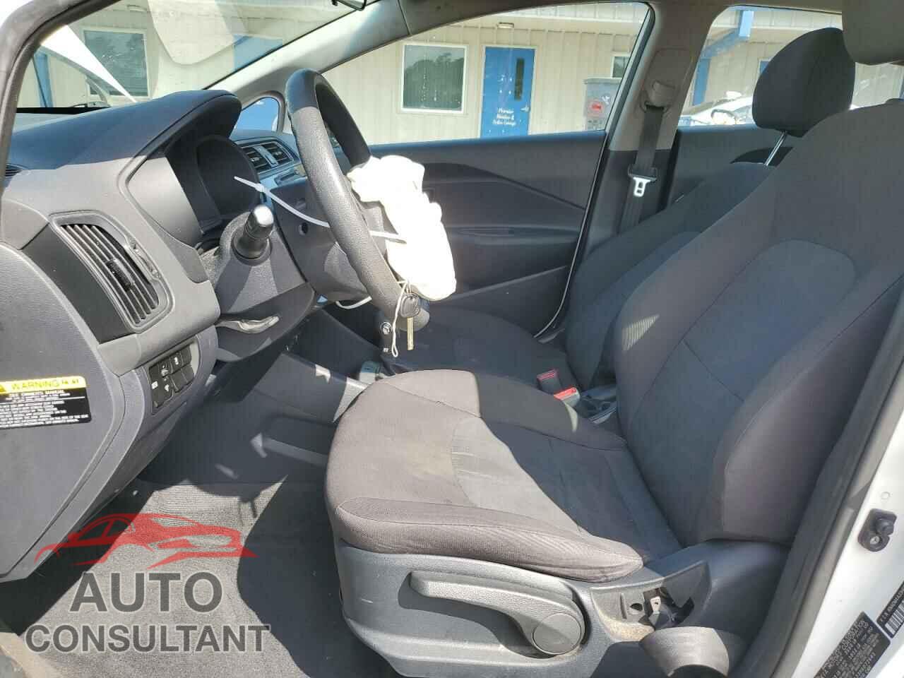 KIA RIO 2017 - KNADM4A33H6072645