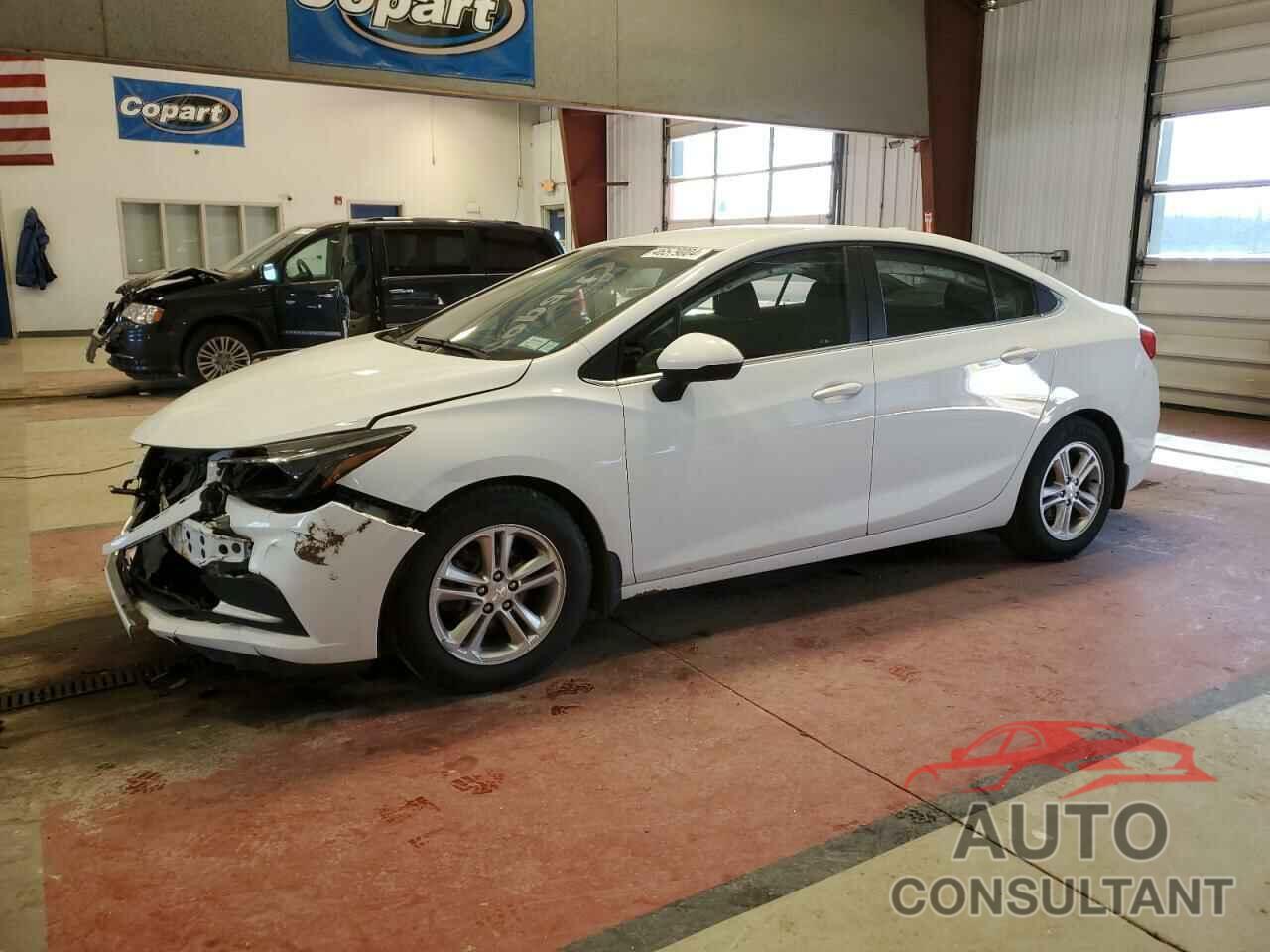 CHEVROLET CRUZE 2018 - 1G1BE5SM7J7117678